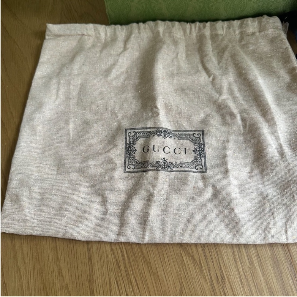 Gucci Bag - Picture 7 of 9
